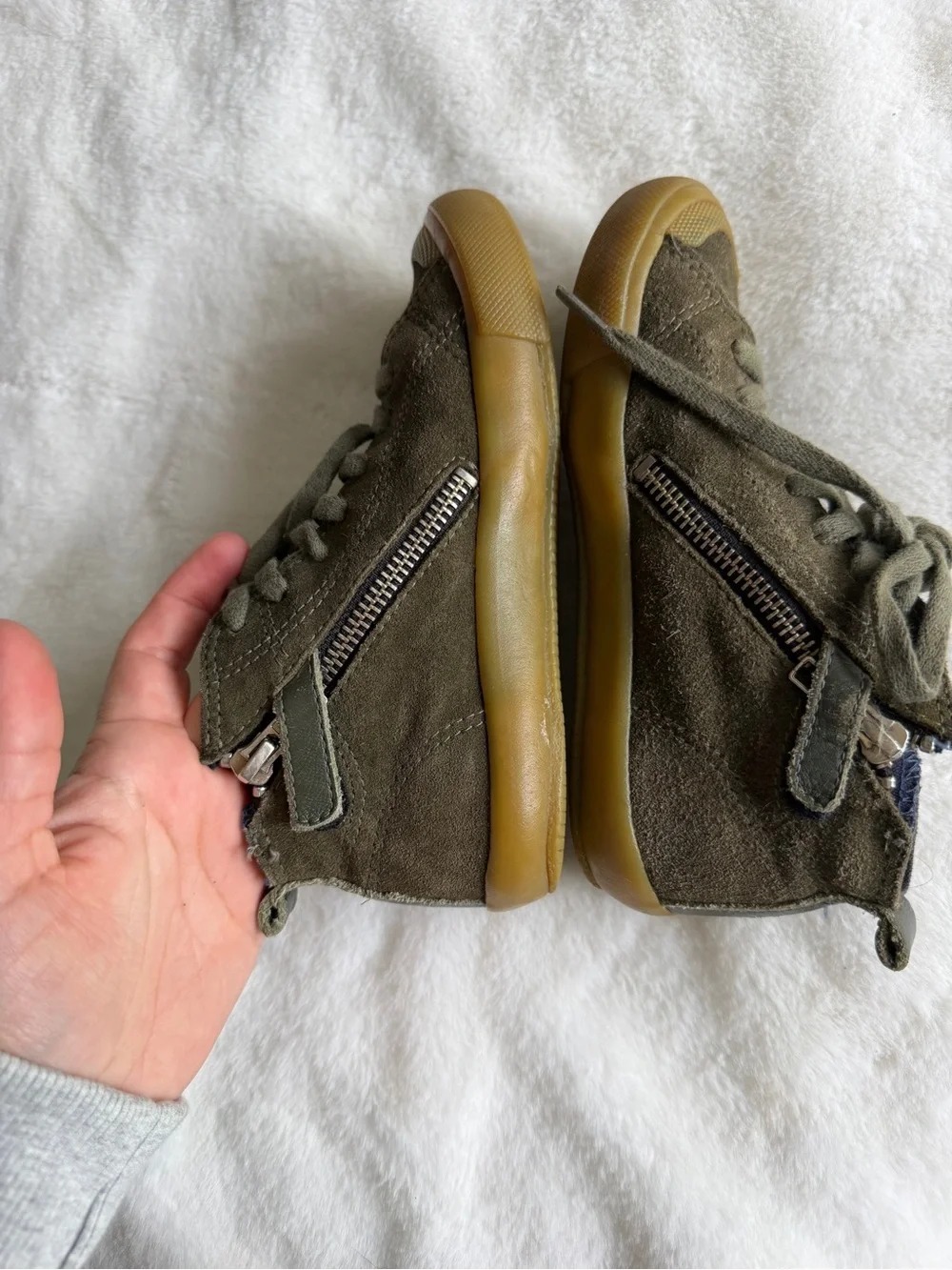 Veja Boy’s Sneakers Size 13.5